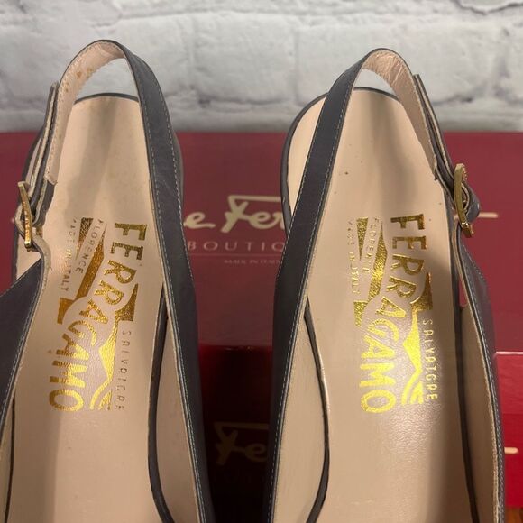 Vintage Salvatore Ferragamo Gray Slingback Open Toe Pump Low Heel Women's 7.5 - Picture 3 of 9